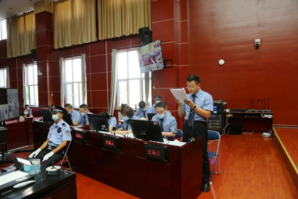 盐池县法院开庭审理杨红青等31人涉黑案